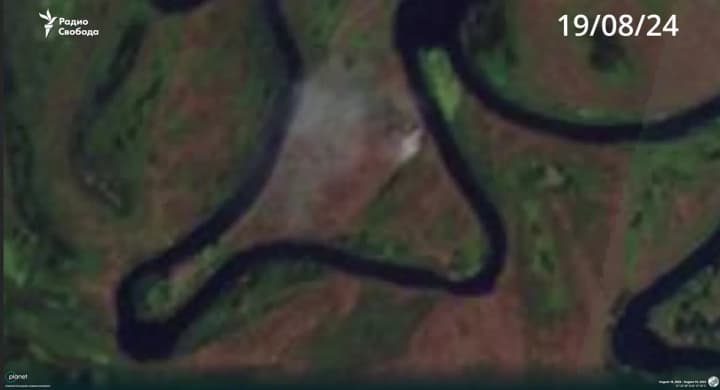 In Kursk region Russians built a pontoon crossing to replace the destroyed bridges, but it disappeared: satellite footage showed