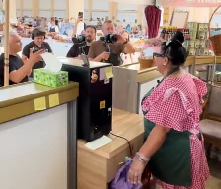 Head of Odesa RMA Kiper had breakfast at Privoz with the famous Svitulia - video