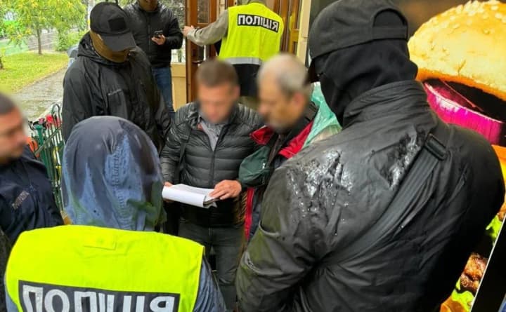 Selling data on infrastructure and facilities of the Armed Forces of Ukraine to Russia: investigation against a spy from Chernivtsi completed