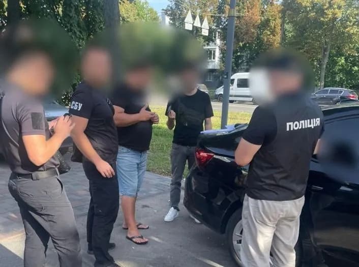 Suspects entered false data to seize millions of hryvnias for road repairs: they face 12 years in prison