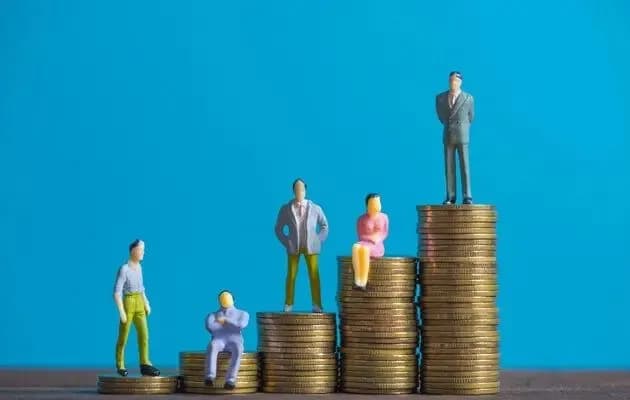 Economist: “Tax on parcels”, increase in gas excise taxes and harassment of small businesses have clear signs of lobbying