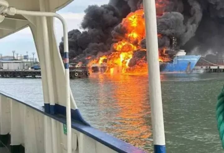 Супутникові знімки показали наслідки удару по порту "кавказ"