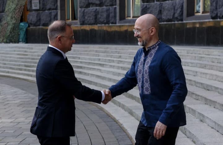 Прем'єр обговорив із Дудою підтримку інтеграції України в ЄС і НАТО