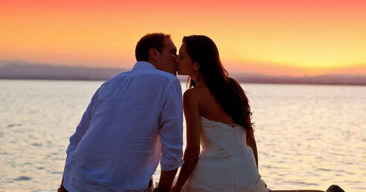 25 серпня: День примирливого поцілунку, День шахтаря в Україні