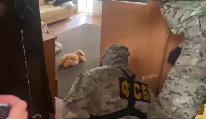 У рф затримали жителя омської області за "співпрацю з українськими спецслужбами"