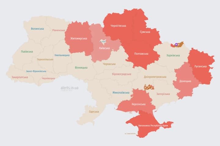 ПС ЗСУ повідомляють про ворожі дрони у п'яти областях