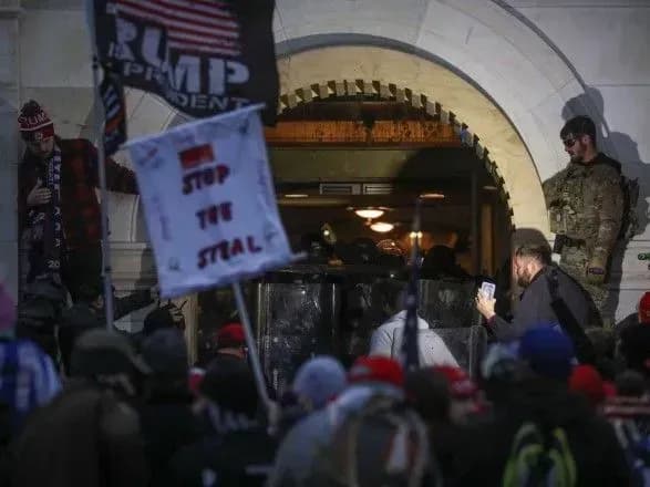 Справа про штурм Капітолію: перший обвинувачений отримав тюремний термін