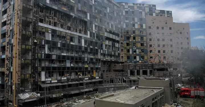 “Okhmatdyt signs contract for technical inspection of damaged building