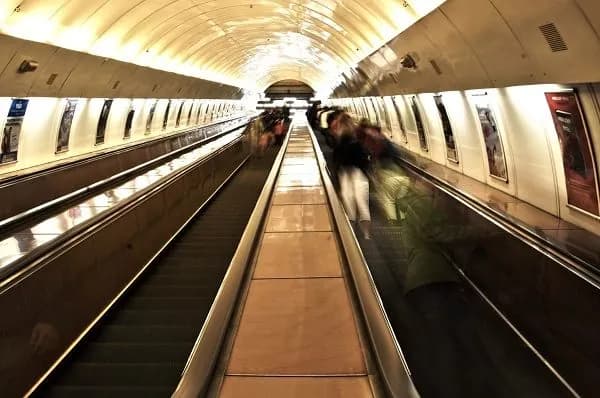 Krakow plans to start building a subway after 2025