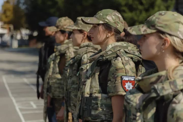 International partners deliver 1170 women's bulletproof vests to the Ministry of Internal Affairs of Ukraine