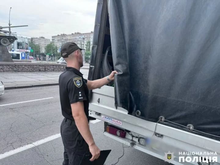 Mykolaiv police comment on an accident with a truck transporting dead animals