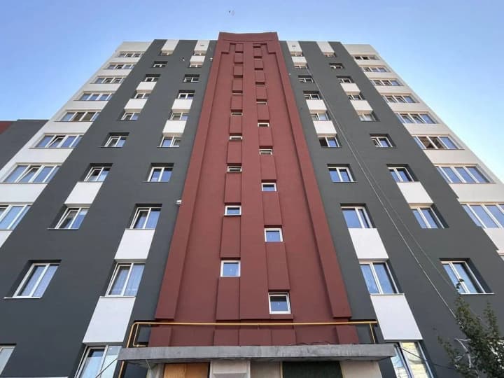 In Kyiv region, RMA inspects the restoration of houses repaired with the support of international partners