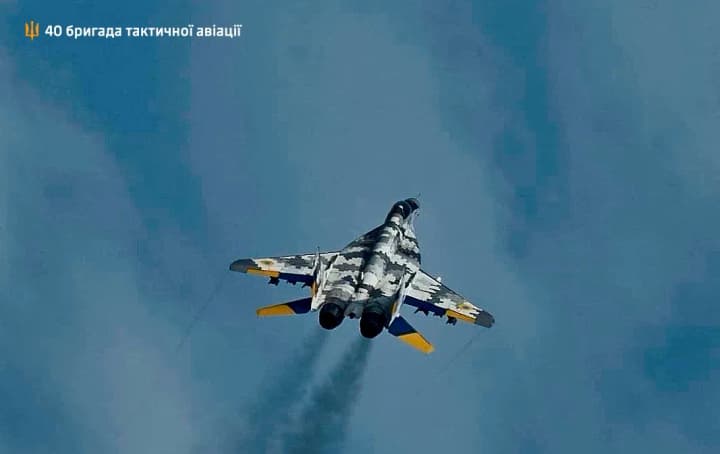 Командувач Повітряних сил показав ураження мостів у курській області 