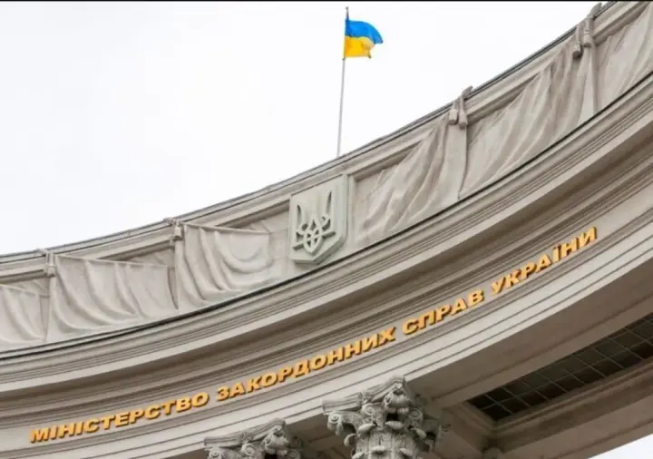 Insulting the victims of the war unleashed by Russia: the diplomatic department condemned the film “Russians at war”