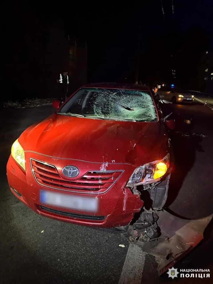 Toyota Camry driver injures two pedestrians in Kharkiv