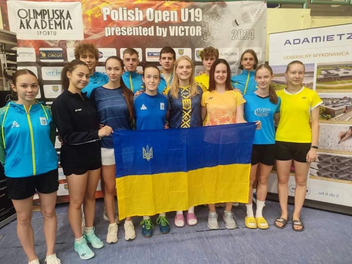 Украинцы завоевали 4 медали на международном турнире по бадминтону