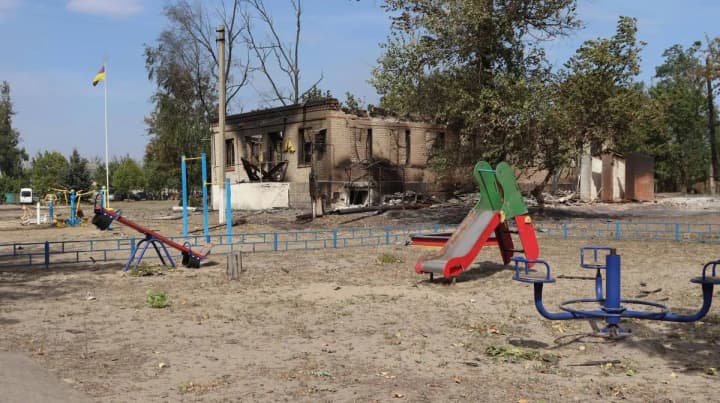 На Харківщині повністю ліквідували масштабну пожежу через обстріли рф: семеро травмованих