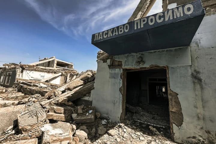 Двоє людей постраждали внаслідок ворожого удару по Станіславу на Херсонщині