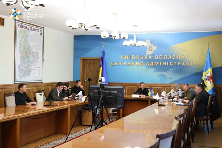На Київщині відбулася перша зустріч влади з бізнесом у новому форматі: говорили про бронювання працівників і податки 