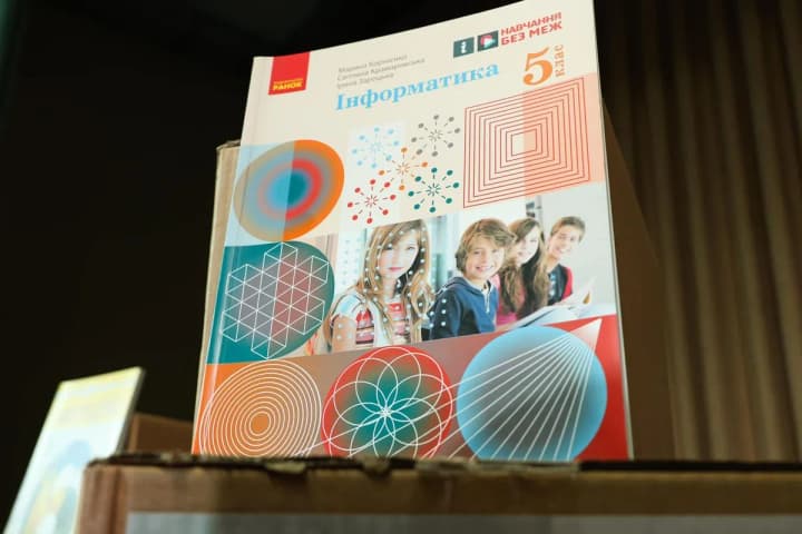 EU donates almost 65 thousand textbooks for grades 5-6 to Kyiv region - Kravchenko