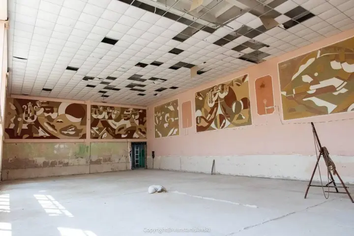 Occupants destroyed monumental panels in Mariupol - city council