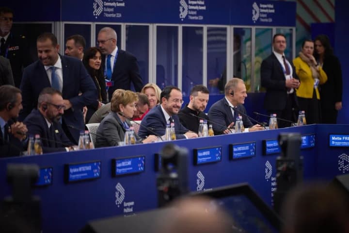 Прекращение огня без гарантий безопасности будет означать полную оккупацию Украины - Зеленский