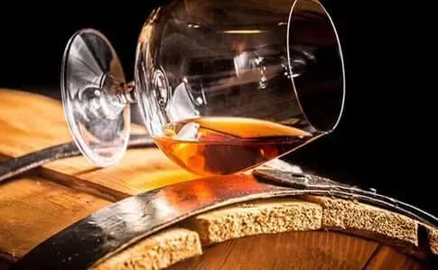 China says to impose anti-dumping measures on EU brandy