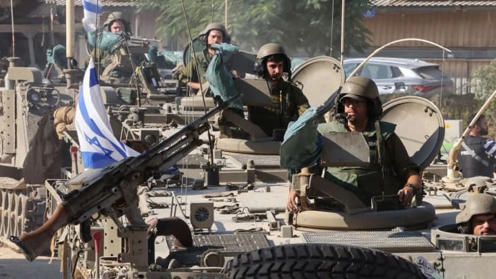 ЦАХАЛ нанес удары по командным центрам "Хезболлы" в Бейруте