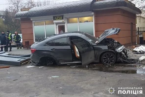 Drunk driver in BMW crashes into bus stop in Khmelnytsky, killing three people - police