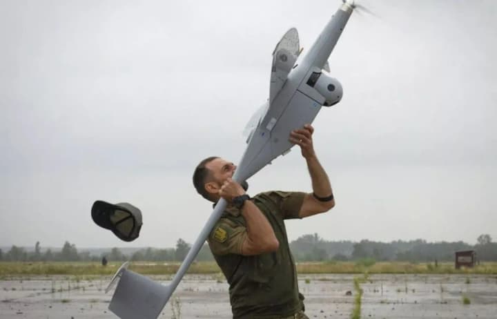 Головною подією, яка змінила характери війни, стало використання БПлА - британська розвідка