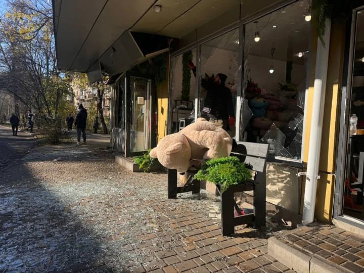 Наслідки вчорашньої атаки рф по Одесі: восьмеро осіб у лікарні, одна – у важкому стані