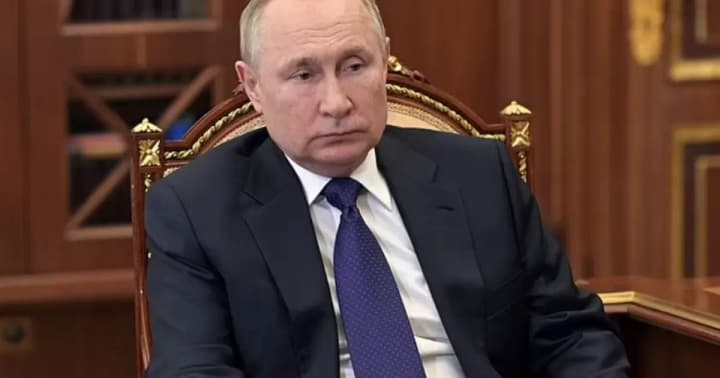Putin threatens possible strike on "decision centers" in Ukraine "today during the day"