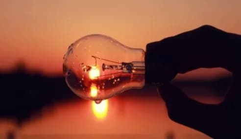 На Херсонщині можливі відключення світла в абонентів, які вже його мають - ОВА