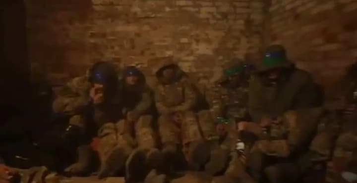 Українські військові взяли у полон 11 російських солдатів під час бою в курській області рф