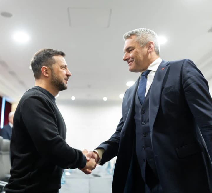 Austrian Chancellor Negammer to Zelensky: Vienna is always ready to accept future peace talks