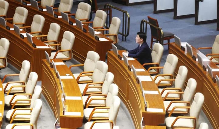 Прокуратура арестовала бывшего министра обороны Южной Кореи