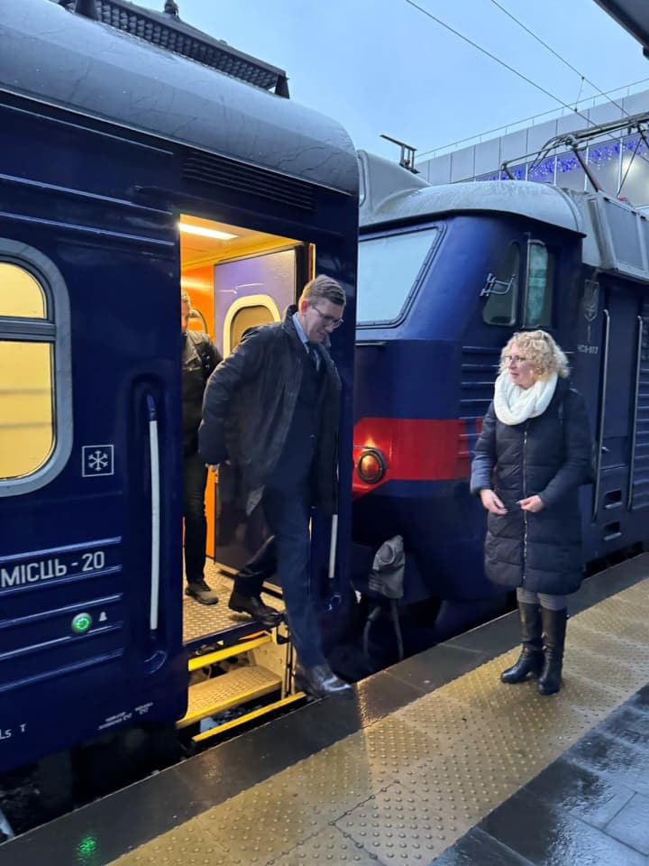 Estonian prime minister arrives in Kyiv