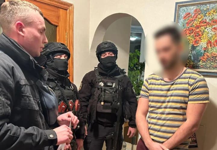 Наркобизнес под прикрытием продуктов: правоохранители задержали наркодельцов с товаром на 23 млн грн