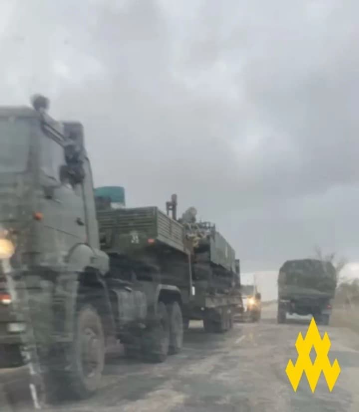 Захватчики перебрасывают военную технику из оккупированного Крыма в Запорожскую область - "АТЭШ"