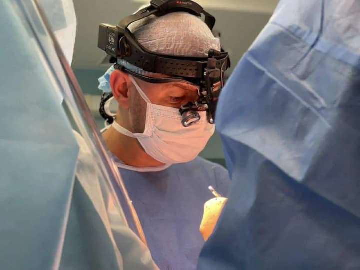 Ukrainian transplant surgeons save 17 lives in two days