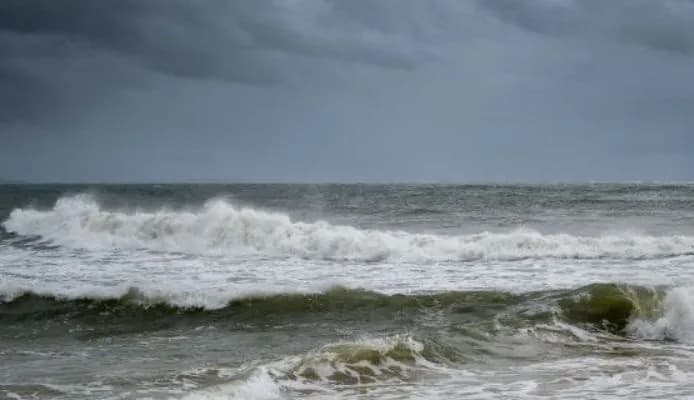 Аварія у Керченській протоці: у ВМС заявили про порушення танкерами вимог судноплавства