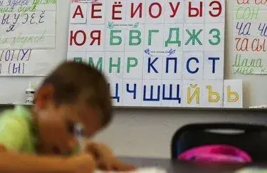 Occupants created new positions in Ukrainian schools to manipulate children
