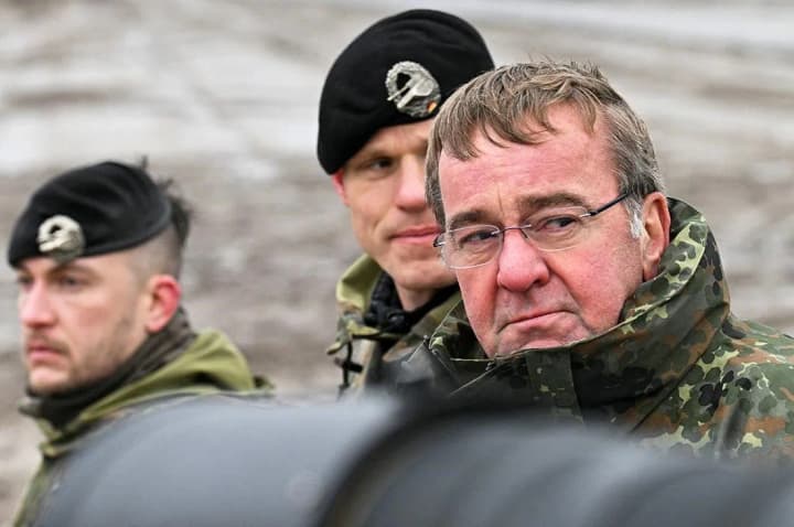 German defense minister names timeline for possible russian attack on naTo