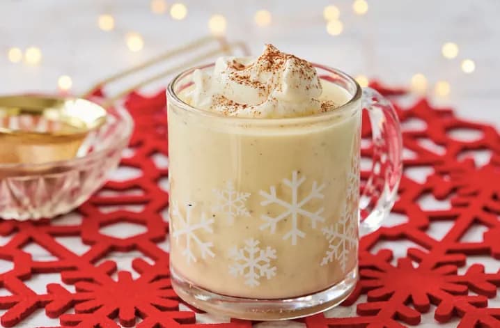 Рецепти різдвяних напоїв: чим зігрітися на Святвечір – від узвару до ег-ногу