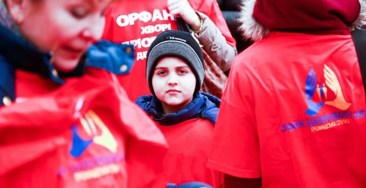 Монополія на здоров’я: хто заробляє на пов’язках для орфанних хворих?