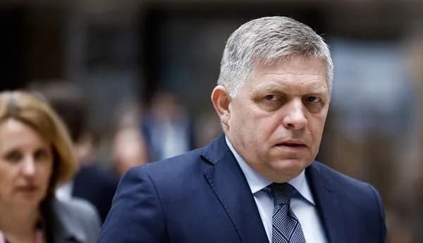 Генпрокуратура Словаччини перевірить візит Фіцо до путіна