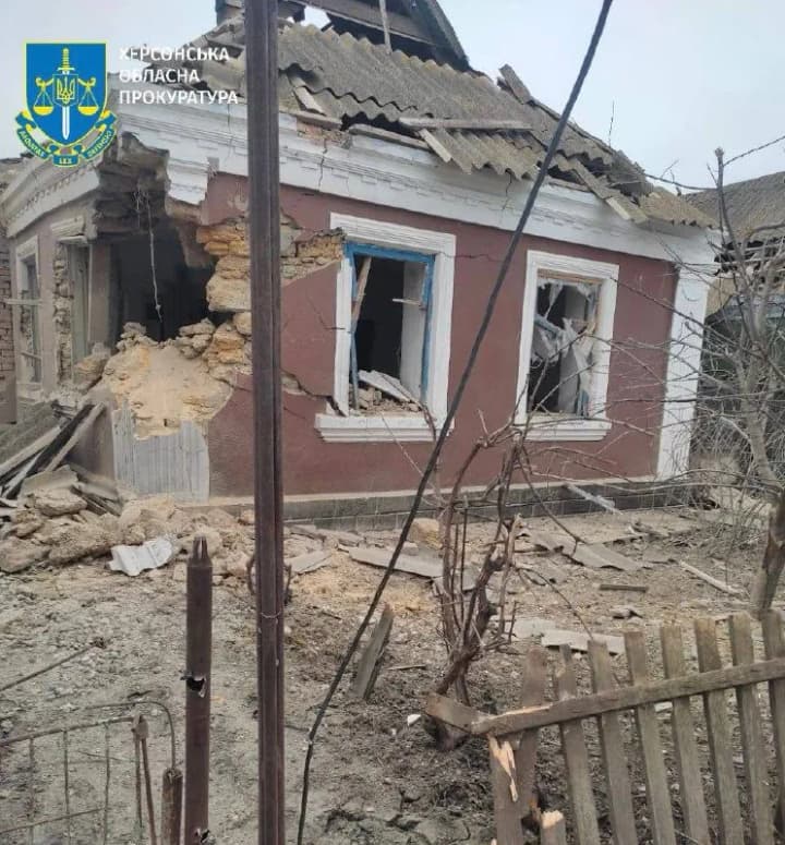 Large-scale Russian shelling in Kherson region: 13 injured, including children