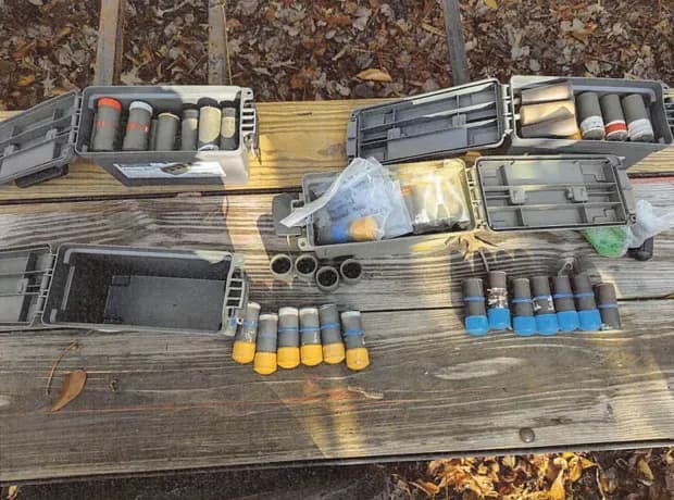 У США виявили рекордну схованку бомб у будинку прихильника теорій змови