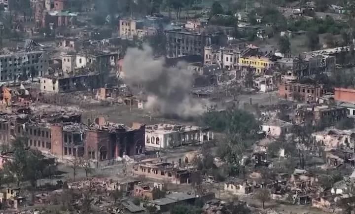 Ворог продовжує наступальні дії для досягнення тактичного успіху у Вовчанську - військовий