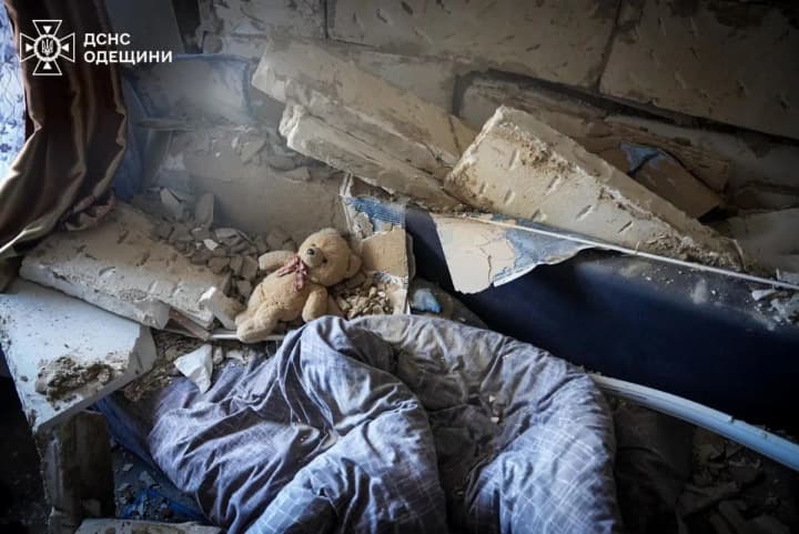 Washing machine catches fire in Odesa high-rise, injures 11-year-old boy